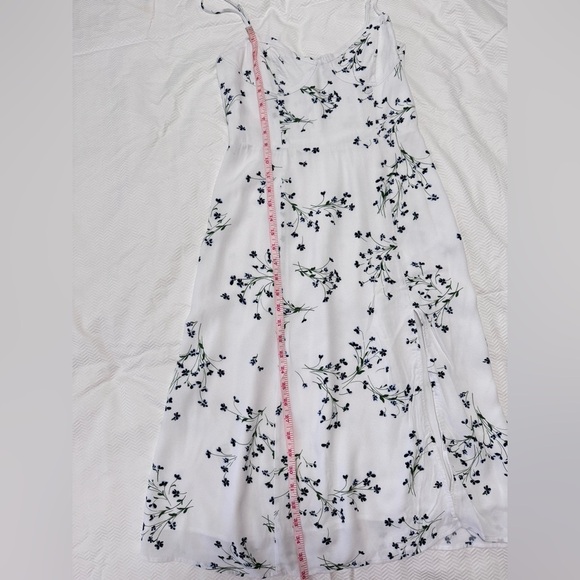 SUNDAY BEST Floral White Slit Dress in size Small - Picture 8 of 13